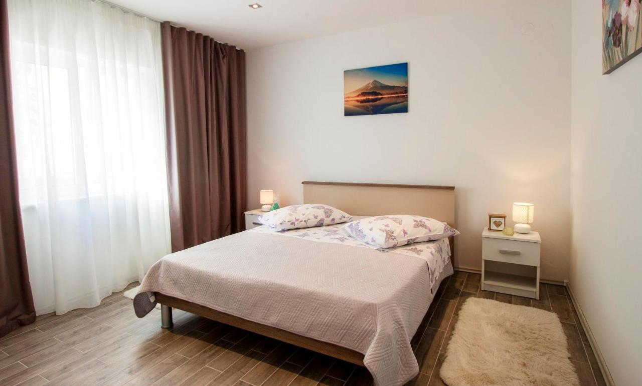 Hill Apartment With Private Pool Kučine Eksteriør bilde